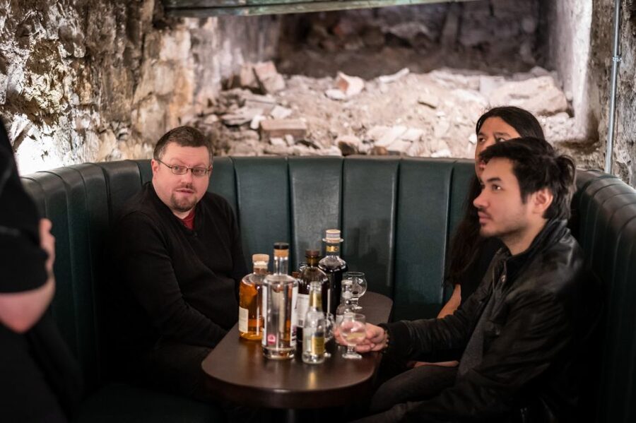 Edinburgh: Gin Tasting at Underground Venue - What you actually do in the tasting (and how it’s structured)