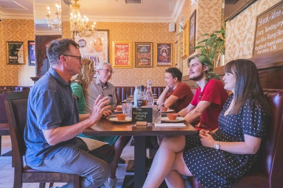 Edinburgh: Guided Whisky Tasting & Walking Tour - Key highlights before you go