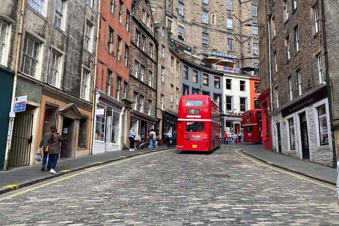 Edinburgh Half Day Guided Private Tour in a Premium Minivan - Premium minivan and a private guide: how this 4-hour format works