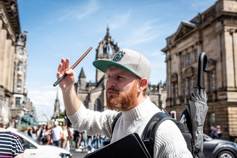 Edinburgh: Harry Potter Origins Tour & Gin Tasting Combo - Old Town stops that feed the Tom Riddle mood