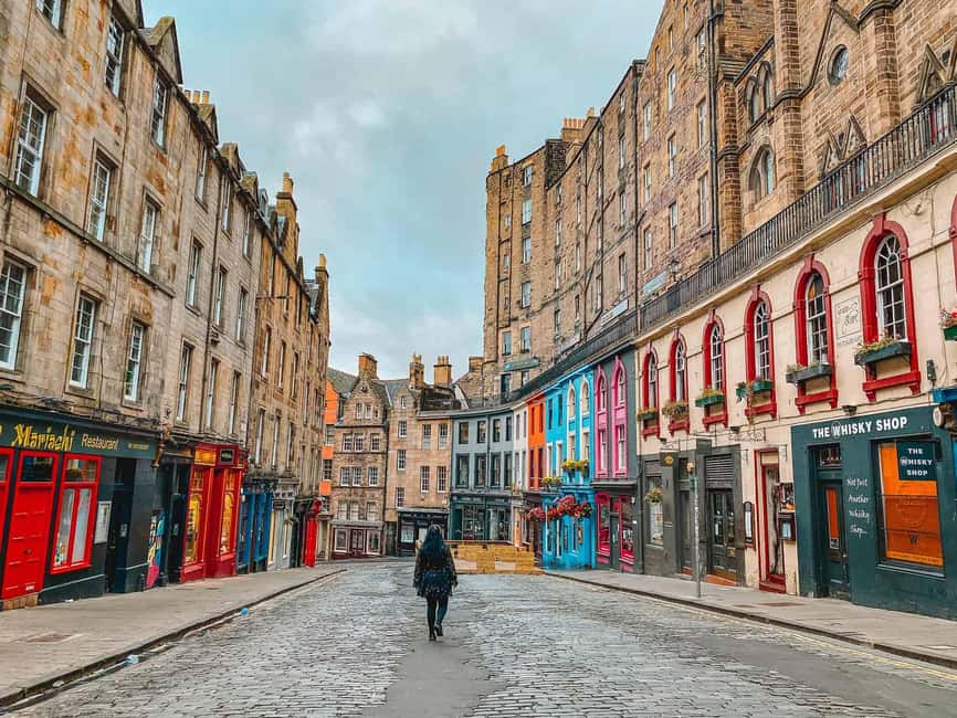 Edinburgh: Harry Potter Walking Tour - Victoria Street and the Quidditch spark