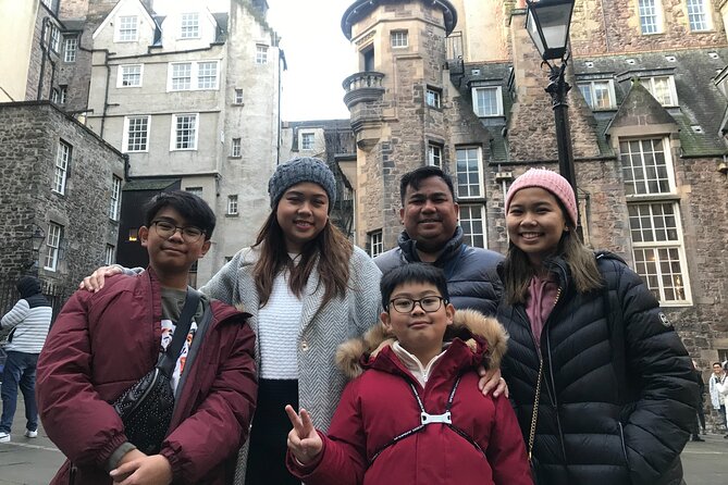 Edinburgh Highlights & Hidden Gems: Private Tour with a Local - Old Town streets and whisky in real pubs