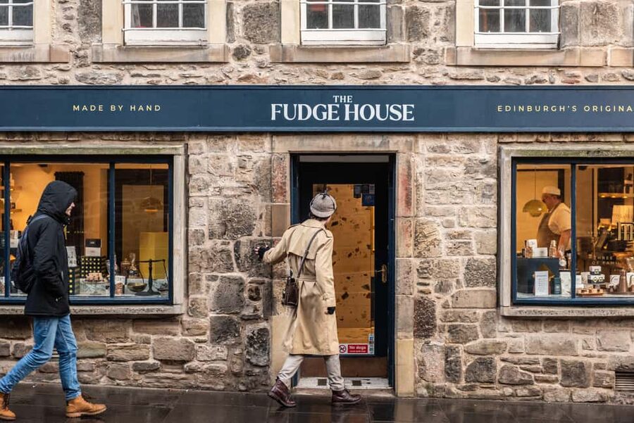 Edinburgh: Historical Gems Tour with Whisky & Local Flavours - Price and value: what $53 buys in real terms