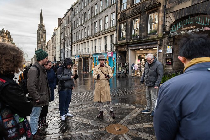 Edinburgh: Historical Gems Tour with Whisky & Local Flavours - The Fudge House: artisan fudge and tablet, with maker stories