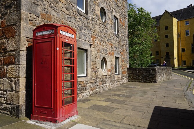 Edinburgh History Private Walking Tour - Circus Lane: the photo street you’ll actually understand