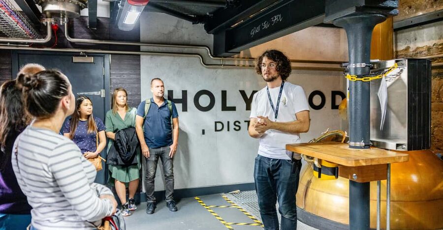 Edinburgh: Holyrood Distillery Whisky & Gin Tour - Holyrood in Edinburgh: modern craft right by the historic sights