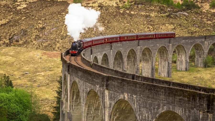 Edinburgh: Isle of Skye and Loch Ness 5-Day Highlands Tour - Eilean Donan and the Great Glen: switching from myth to geography