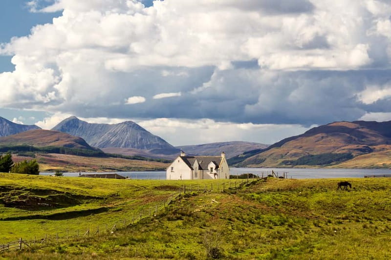 Edinburgh: Isle of Skye, Inverness, and Highlands 3-Day Tour - Eilean Donan Castle: The Exterior Photo Stop That Does Not Disappoint