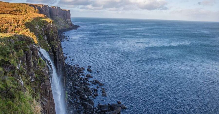 Edinburgh: Isle of Skye, Loch Ness, & Highlands 5-Day Tour - Day 1: Kelpies, Wallace links, and an Oban waterfront reset