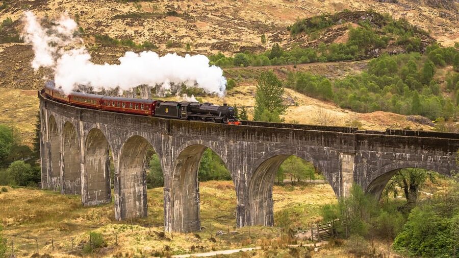 Edinburgh: Isle of Skye & Optional Jacobite Train 3-Day Tour - Kilt Rock Waterfalls and Dunvegan Castle: More Than Just Scenery