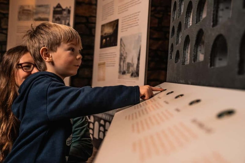 Edinburgh: Kids Multi-Sensory Underground Small-Group Tour - Why this kids ghost tour is a smart Edinburgh pick