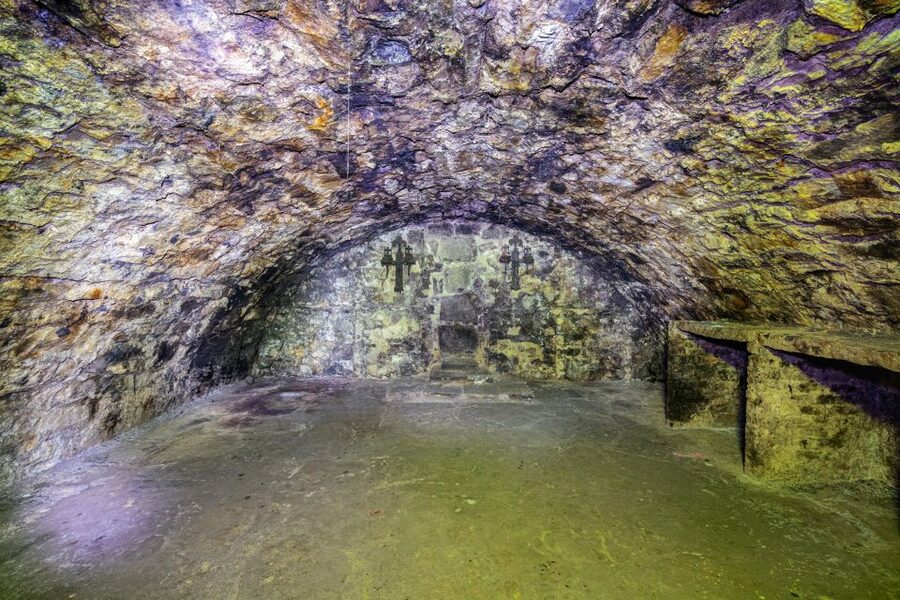 Edinburgh: Late-Night Underground Vaults Terror Tour - Torture Exhibition Entry: What You’ll See and How It’s Presented
