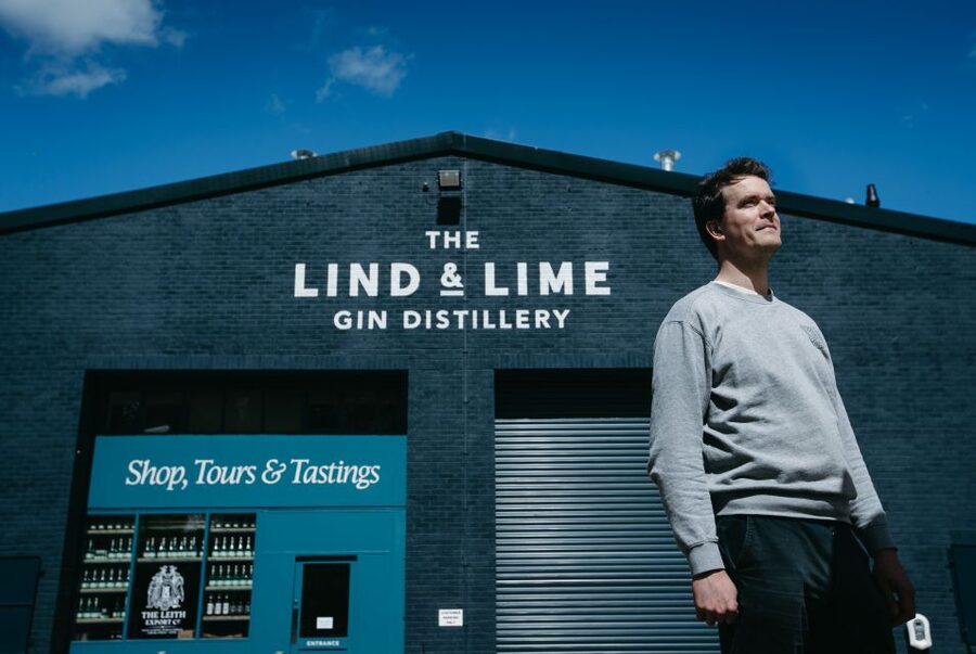 Edinburgh: Lind & Lime Gin Distillery Tour & Tasting - Coburg Street meet-up and how the 90-minute flow moves