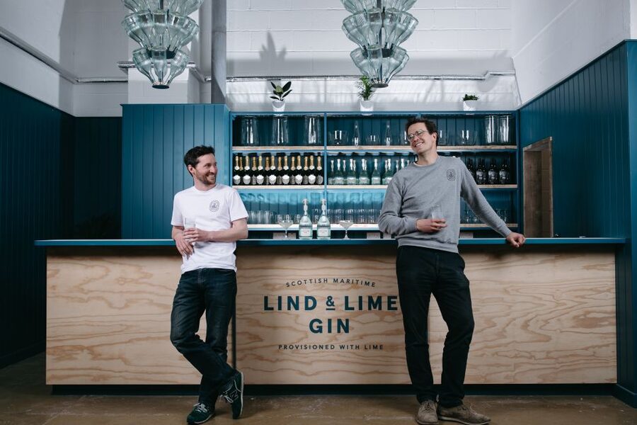 Edinburgh: Lind & Lime Gin Distillery Tour & Tasting - Welcome G&T, then the Leith story and gin basics