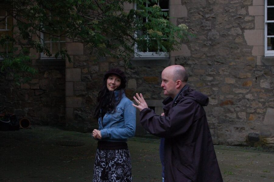 Edinburgh Literary Pub Tour with "Real-Actors" - Pace, comfort, and group vibe: how to make it enjoyable