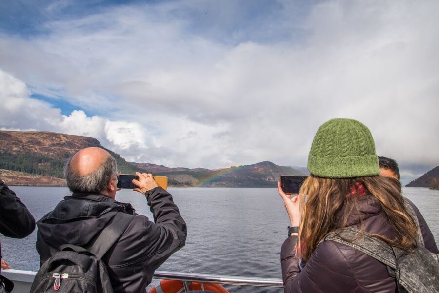 Edinburgh: Loch Ness, Glencoe, and Highlands Day Tour - Pitlochry break and the return along Loch Laggan