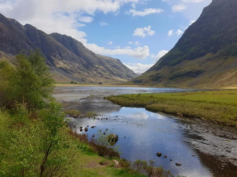 Edinburgh: Loch Ness, Inverness & Highlands Tour in Spanish - Pitlochry: a Victorian village stop that helps the day feel complete