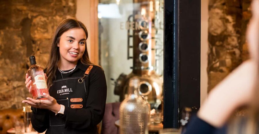 Edinburgh: Love Gin Cocktail Masterclass - The one-hour Bramble cocktail lesson (what you actually do)