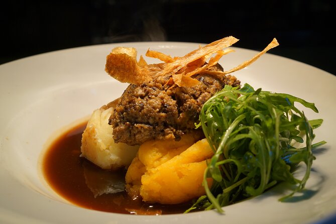 Edinburgh Luxury Private Food & Drink Tour with Eat Walk Tours - Stop 2: New Town’s Athens-inspired plan and the best eating energy