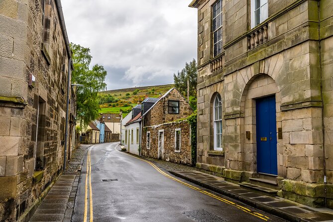 Edinburgh: Mary Queen of Scots Privately Guided Luxury Day Tour - Falkland Palace and the Oldest Royal Tennis Court