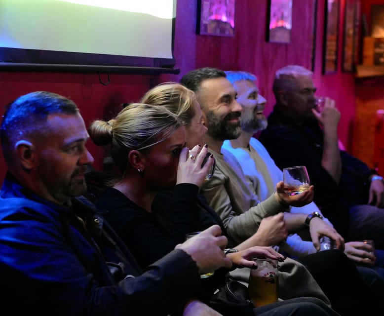 Edinburgh: Mountebank Comedy Whisky Tasting - Daniel the comedian-historian: how the lessons stay fun