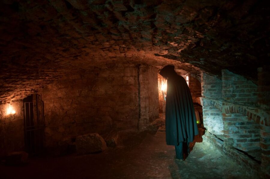 Edinburgh: Multi-Sensory Haunted Underground Tour - Price and Value at Around $29 for 75 Minutes
