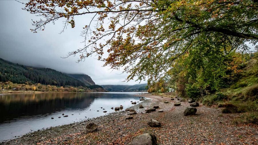 Edinburgh: Oban, Kilchurn Castle & Inveraray Tour in Spanish - Loch Lomond and Luss: the Trossachs warm-up you’ll remember