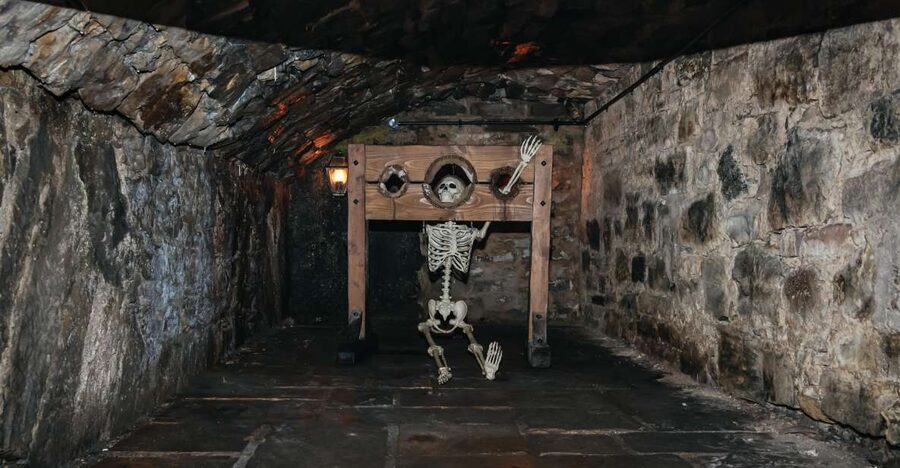 Edinburgh: Old Town and Underground Historical Tour - Price and value: what $27 really buys you