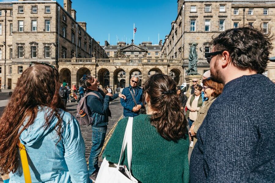 Edinburgh: Old Town History and Tales Walking Tour - Key Highlights at a Glance
