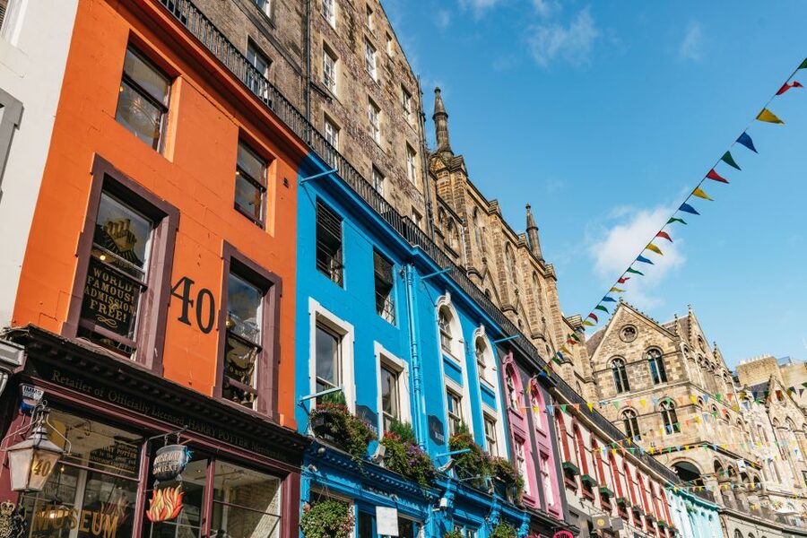 Edinburgh: Old Town History and Tales Walking Tour - St Giles Cathedral: Where the City’s Power Shows Up in Stone