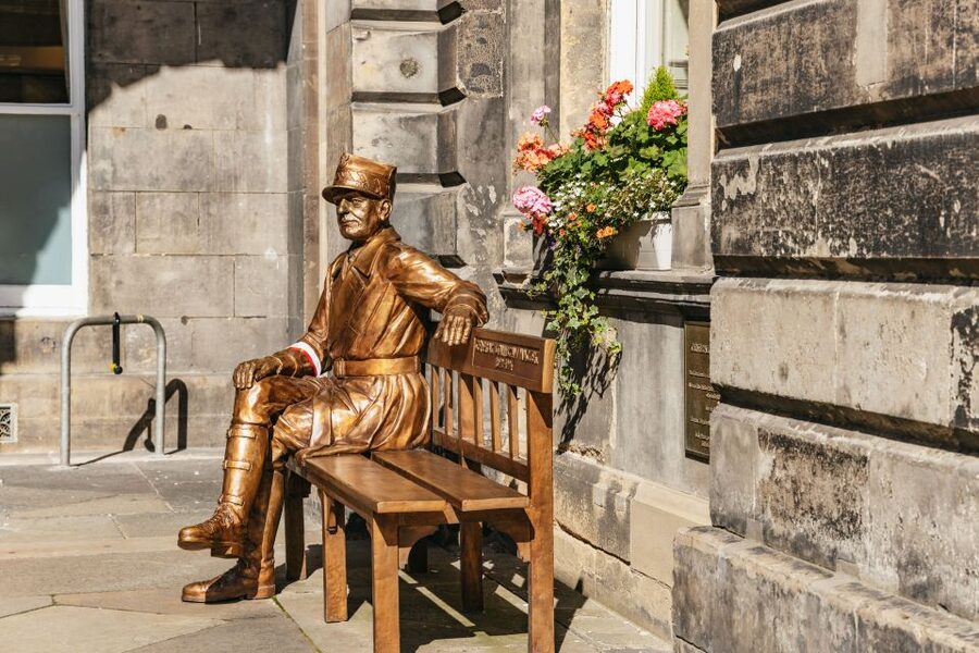 Edinburgh: Old Town History and Tales Walking Tour - Scottish Enlightenment Meets Harry Potter Clues Along Real Streets