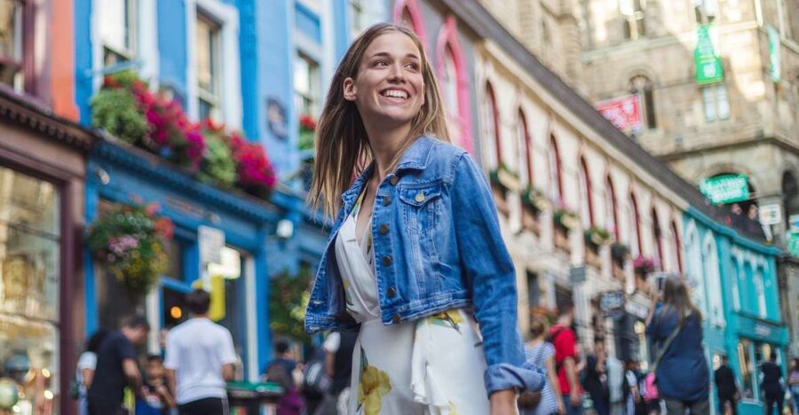 Edinburgh Old Town: Professional Photoshoot & Edited Photos - Key things that make this Edinburgh Old Town photoshoot work