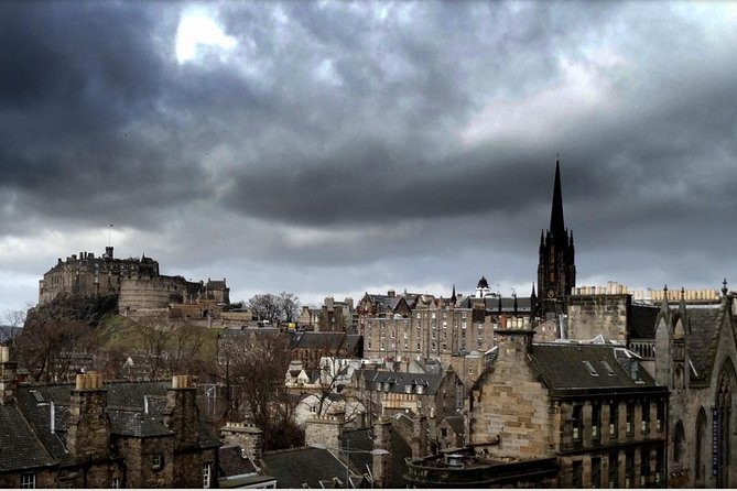 Edinburgh - Old Town Stories - Grassmarket: gallows history and the Covenanters memorial