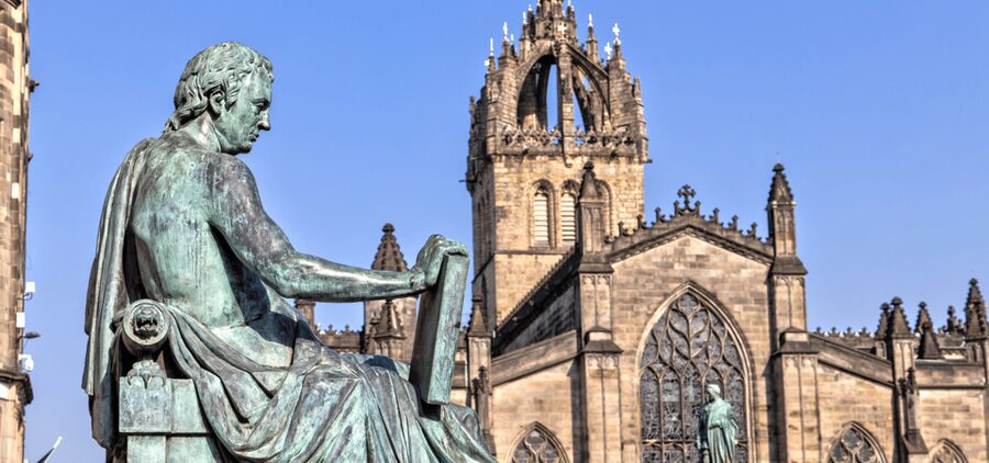 Edinburgh: Old Town Walking Tour with an APP - John Knox House: history with a human angle