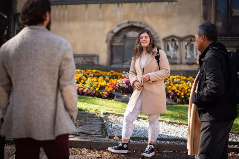 Edinburgh: Old Town Walking Tour with Holyrood Entry - Key highlights you’ll care about