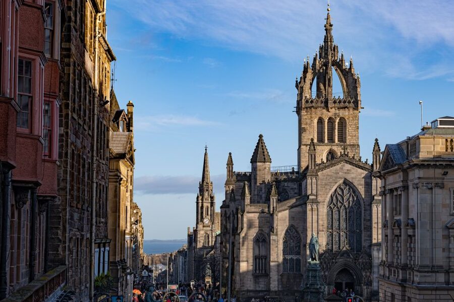 Edinburgh: Outlander Series and Jacobites Walking Tour - Before you go: what to bring and what to plan in your day