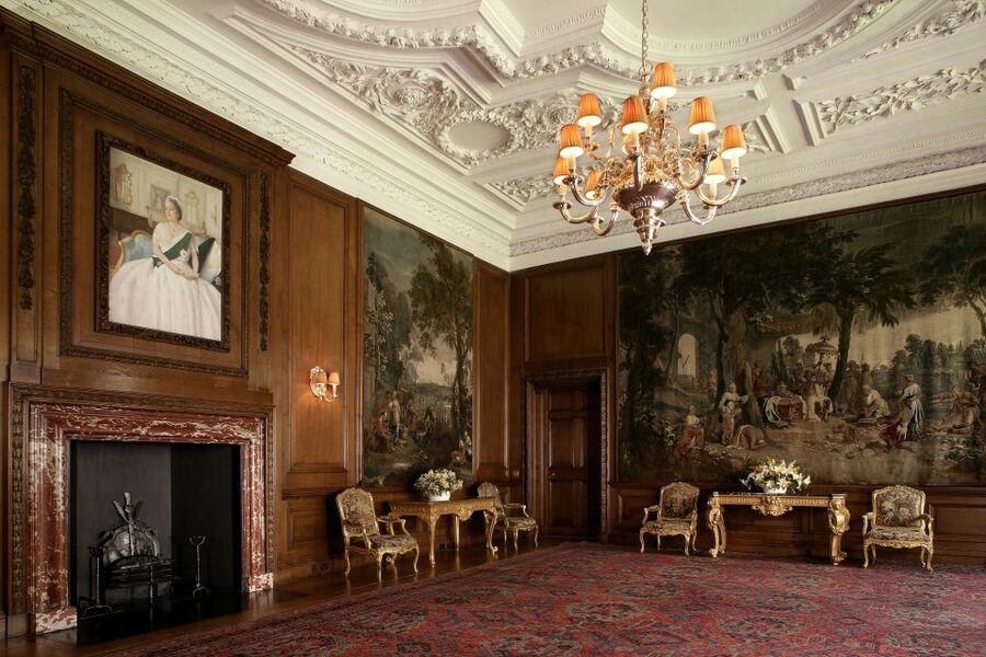 Edinburgh: Palace of Holyroodhouse Entry Ticket - Throne Room and Morning Drawing Room: where official life meets private audience