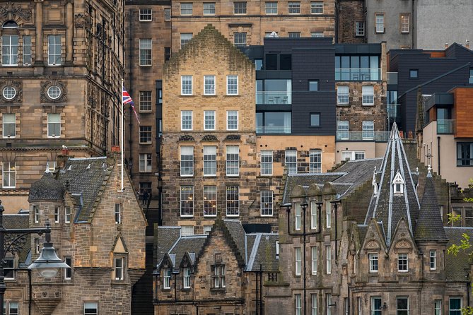 Edinburgh Photography Masterclass - Private Photography Lesson - Taking Control at Night: ƒ-Stop, Shutter Speed, ISO, and Focus