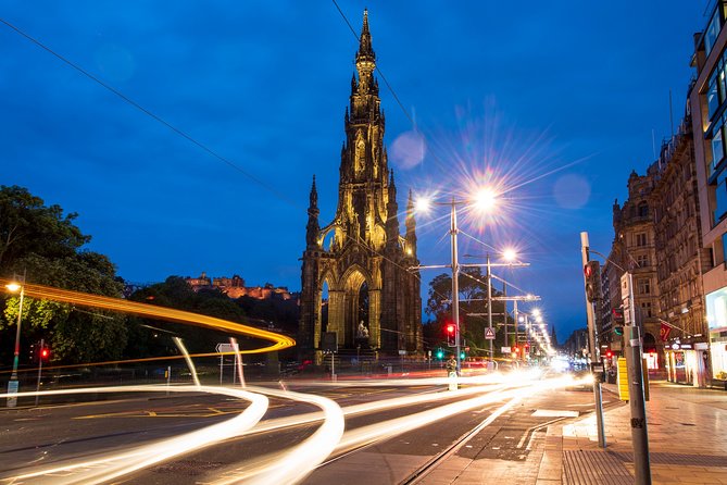 Edinburgh Photography Masterclass - Private Photography Lesson - Long Exposures and Light Streaking Along Streets and Canals