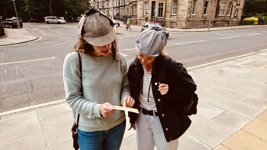 Edinburgh: Private Sherlock Holmes Adventure Tour Challenge - Numbered Clues, Real Street Stops, and How the Guide Helps