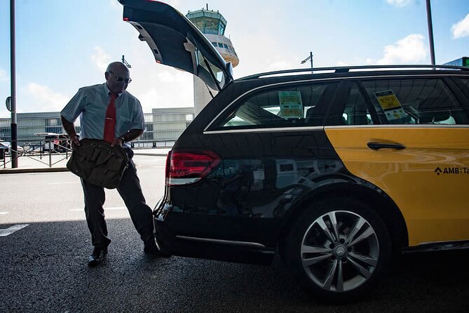 Edinburgh Private Transfer from Edinburgh city centre to Edinburgh Airport - What the 30-Minute Ride Actually Feels Like