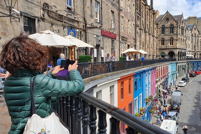 Edinburgh Private Walking Tour - Where to meet and how the private pace keeps it fun