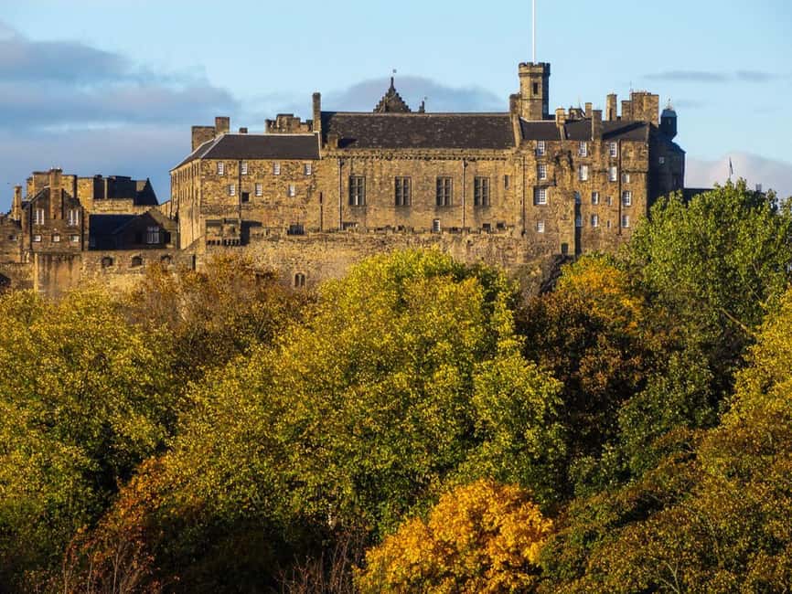 Edinburgh: Private Walking Tour in French with Clémentine - Practical value: what $95 buys you in real terms
