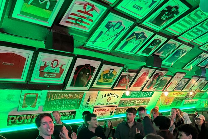 Edinburgh Pub Crawl Free Shots and VIP Entry - Practicalities that affect your night (language, duration, ticket style)
