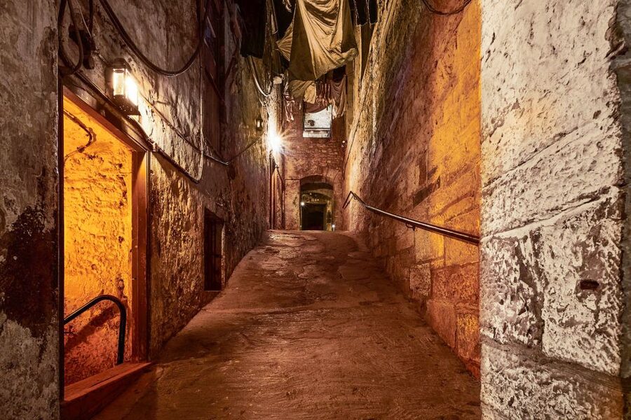 Edinburgh: Real Mary King's Close Guided Tour - The preserved 17th-century street (and what you’ll actually see)