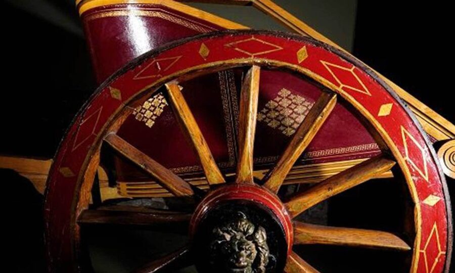 Edinburgh: Rosslyn Chapel and Hadrian's Wall Tour in Spanish - If you’re lucky with the guide, it makes the ride easier
