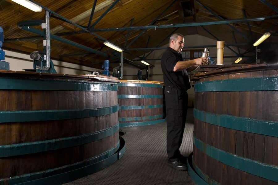 Edinburgh: Rosslyn Chapel, Borders & Glenkinchie Distillery - Key highlights worth your attention