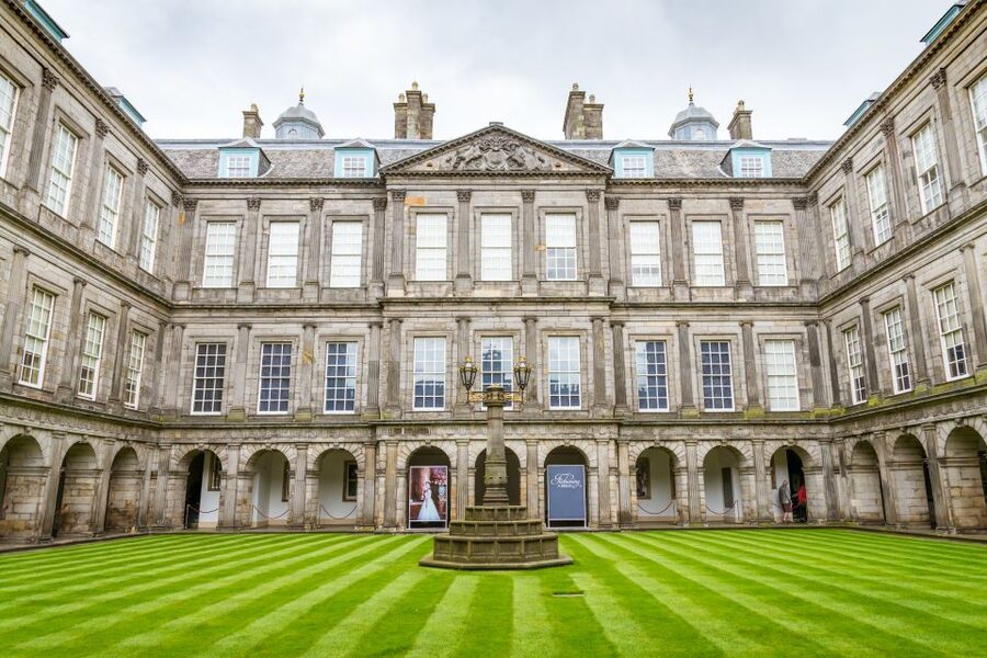 Edinburgh: Royal Attractions with Hop-On Hop-Off Bus Tours - Practical Tips That Make This Pass Feel Smooth