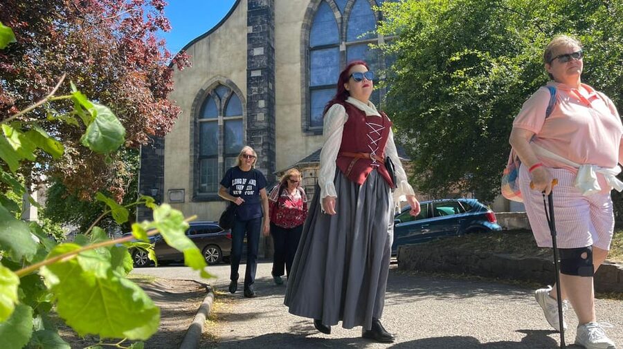 Edinburgh: Royal Mile Old Town Walking Tour - Key highlights at a glance