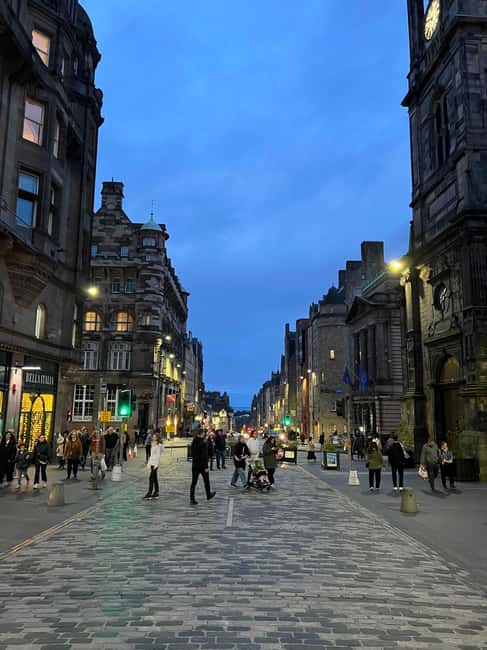 Edinburgh's Dark History Walking Tour - Edinburgh Castle and James II: where the Witch Trials story starts